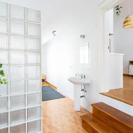 Penthouse In St Montano, Historic Centre, Wifi. Apartment
