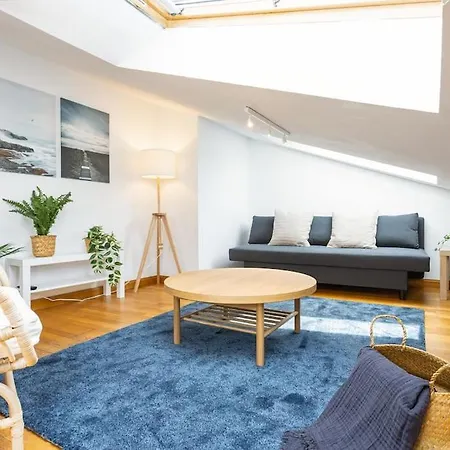 Penthouse In St Montano, Historic Centre, Wifi. *